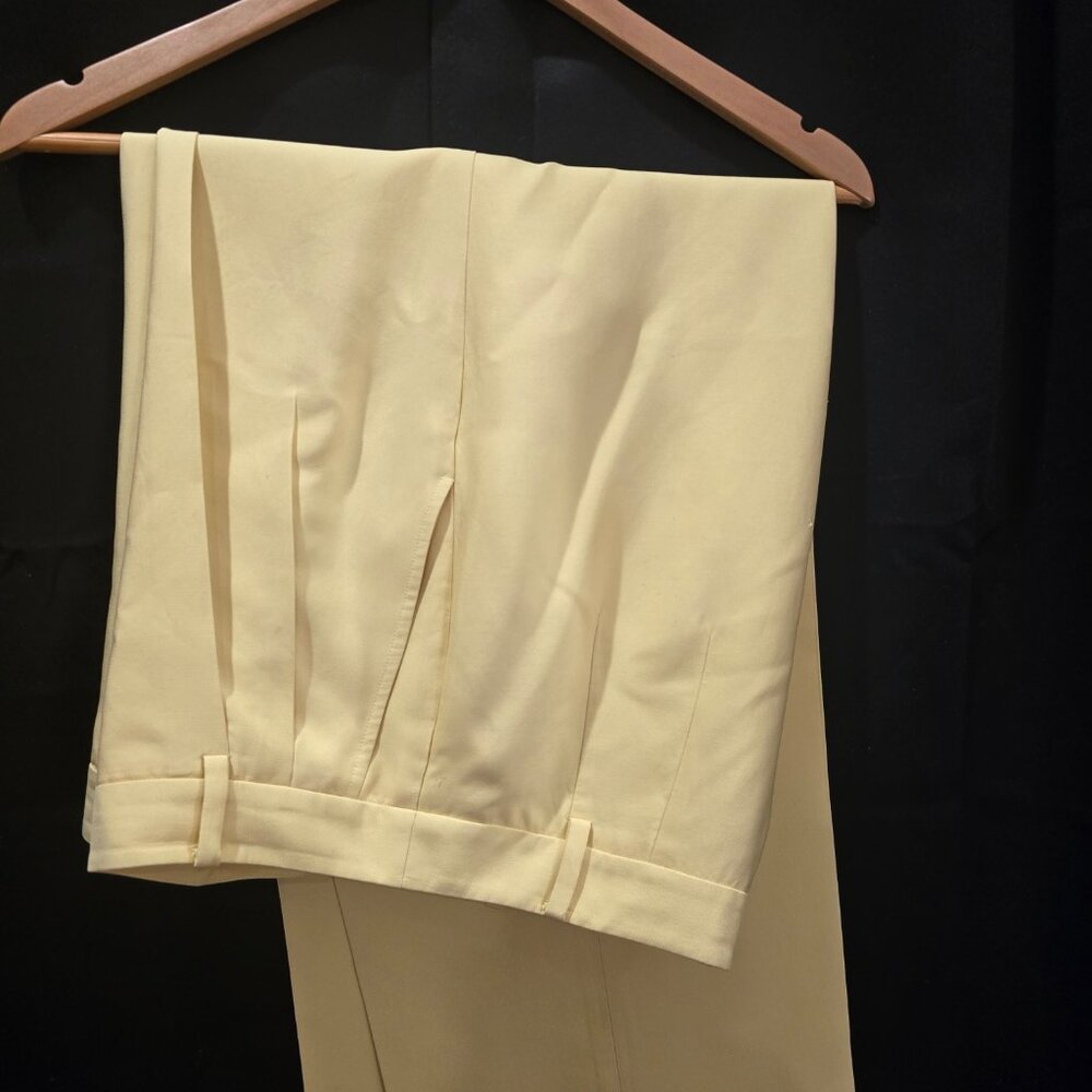 Linda Allard Tracy Allen Yellow silk pant suit - Picture 2 of 6